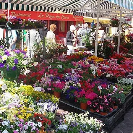 Apartamento 2 - F4 Spacieux Et Confortable Au Centre Du Vieux-nice Niza