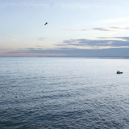 2 - F4 Spacieux Et Confortable Au Centre Du Vieux-nice *