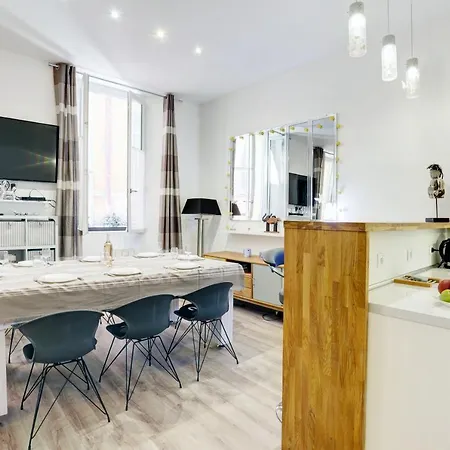 Apartamento 2 - F4 Spacieux Et Confortable Au Centre Du Vieux-nice *