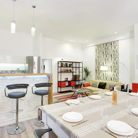 2 - F4 Spacieux Et Confortable Au Centre Du Vieux-nice * Niza