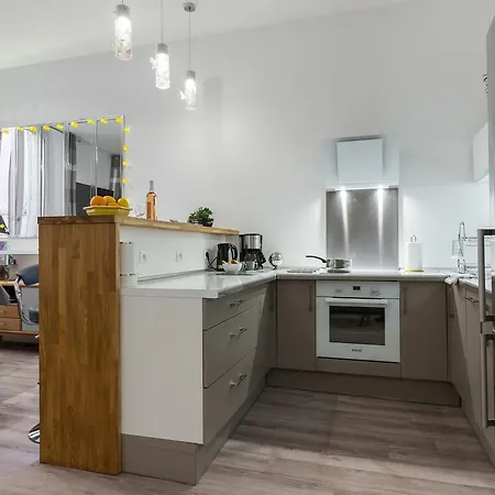 2 - F4 Spacieux Et Confortable Au Centre Du Vieux-nice Lägenhet