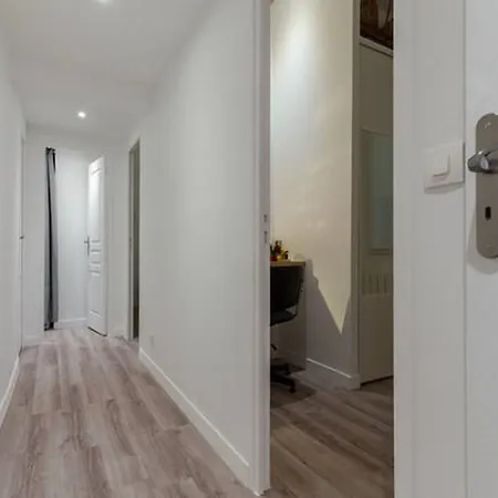 2 - F4 Spacieux Et Confortable Au Centre Du Vieux-nice *